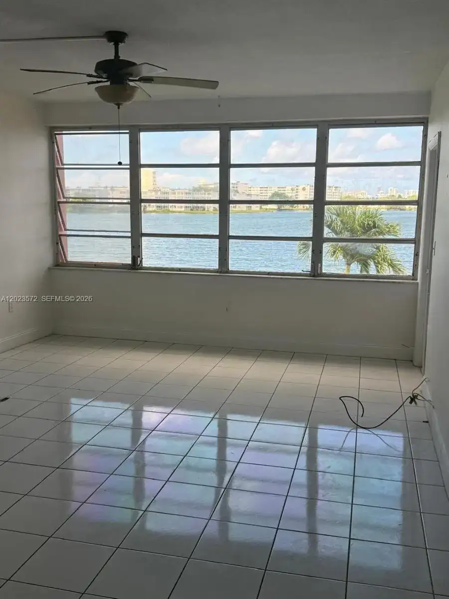 18555 NE 14th Ave # 615A, Miami FL 33179 photo 2
