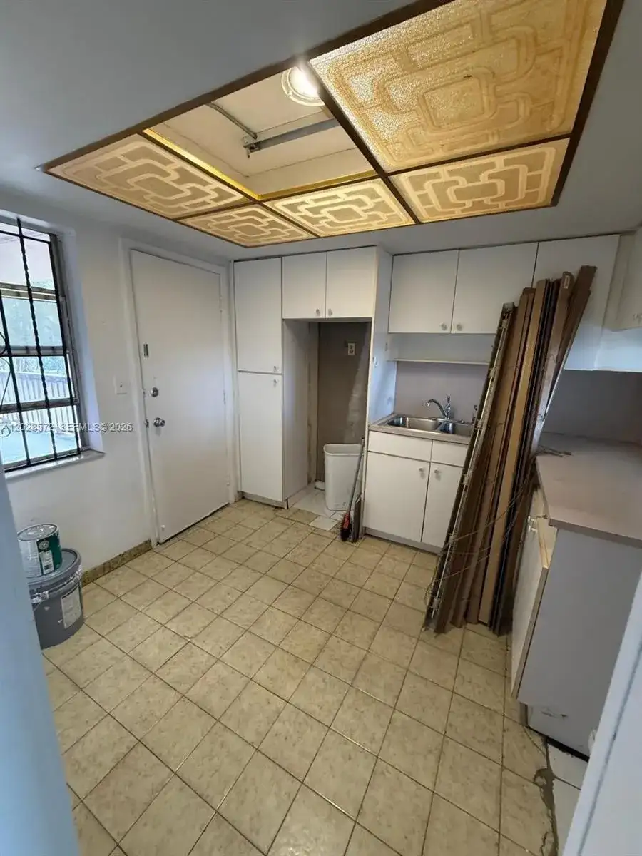 18555 NE 14th Ave # 615A, Miami FL 33179 photo 5