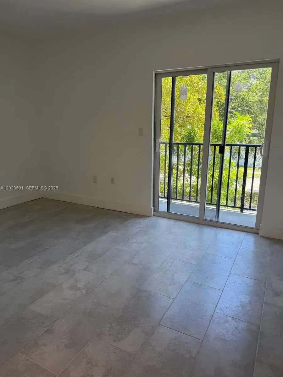 147 Nw 59th St # 206, Miami FL 33127