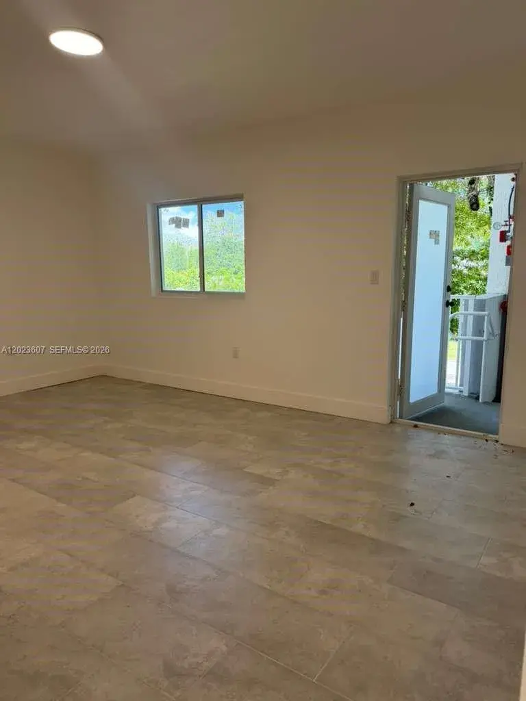 147 Nw 59th St # 203, Miami FL 33127
