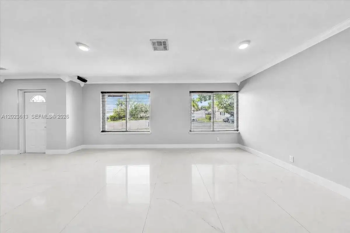5260 SW 10th Ct, Plantation FL 33317 photo 4