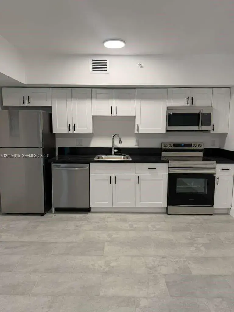 147 Nw 59th St # 302, Miami FL 33127