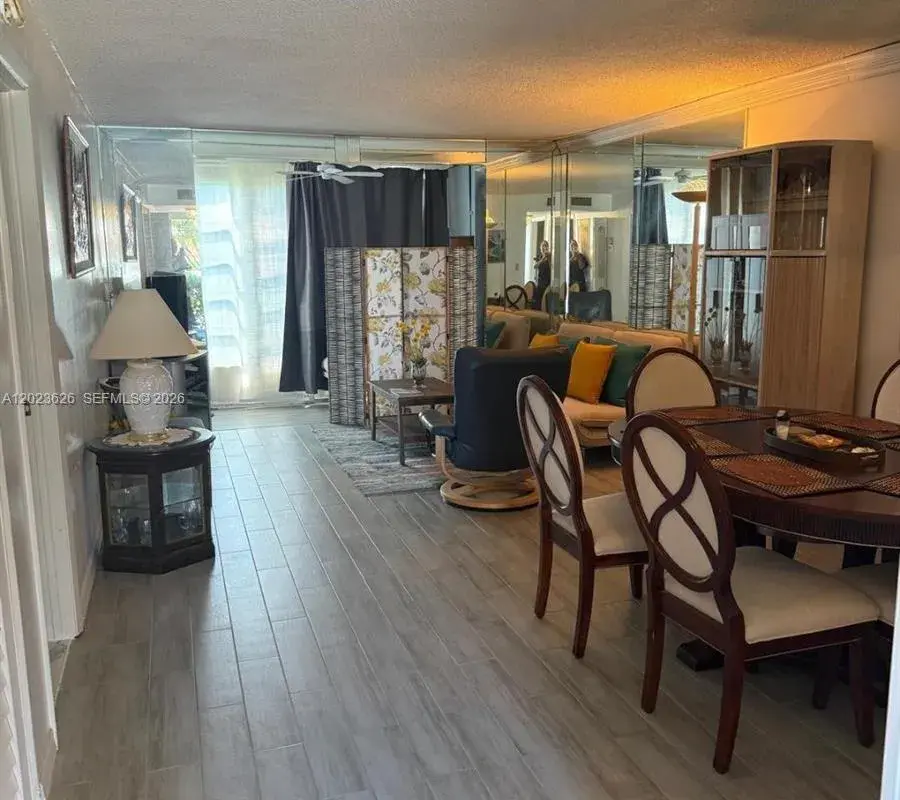 9401 Sunrise Lakes Blvd # 109, Sunrise FL 33322