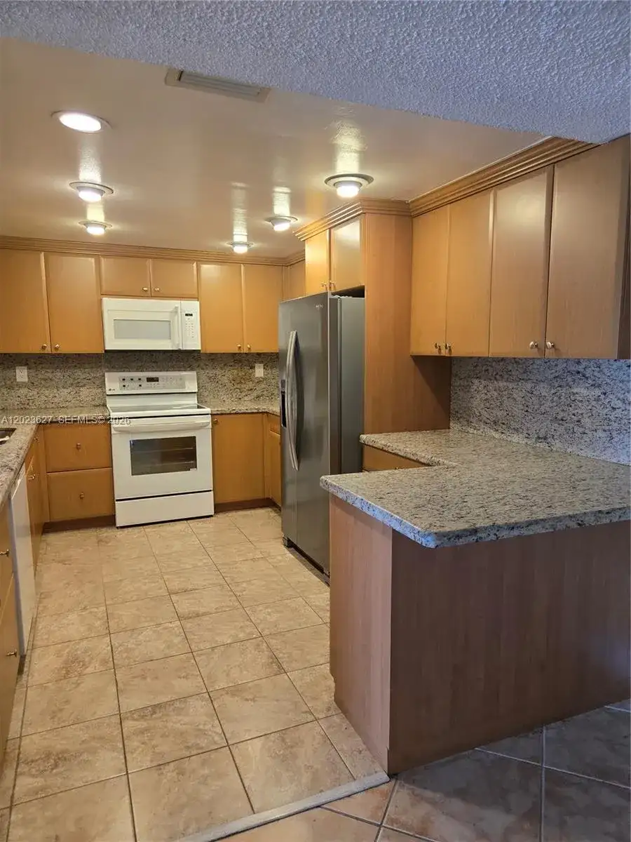9735 NW 52nd St # 208, Doral FL 33178 photo 2