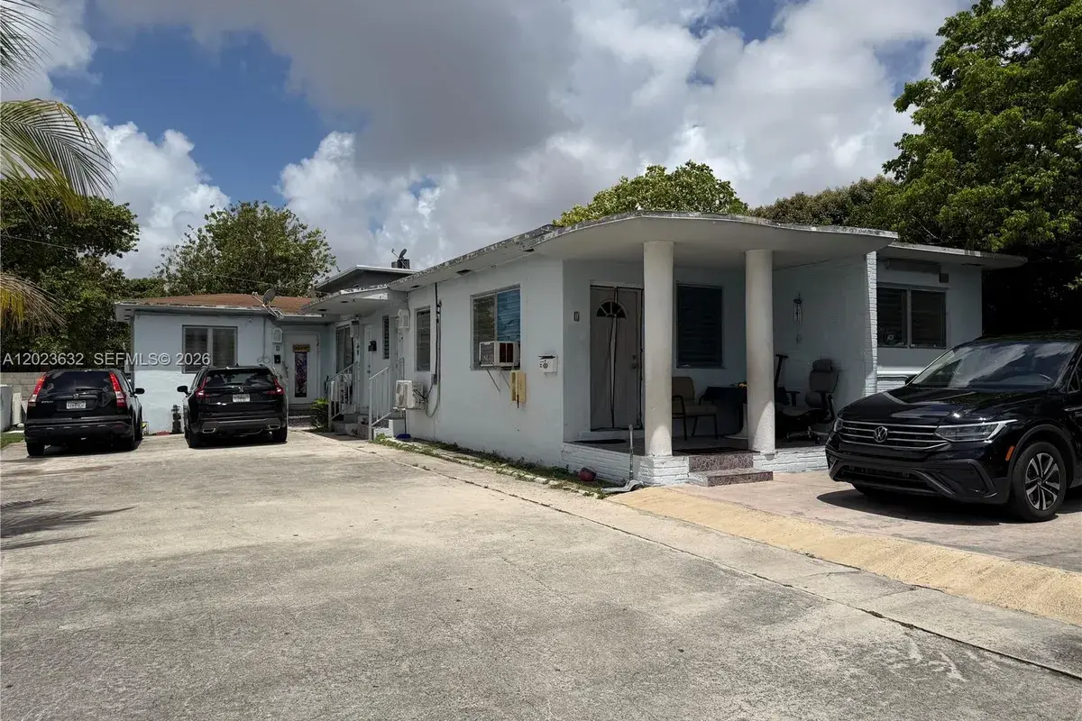 130 NW 16th Ave, Miami FL 33125