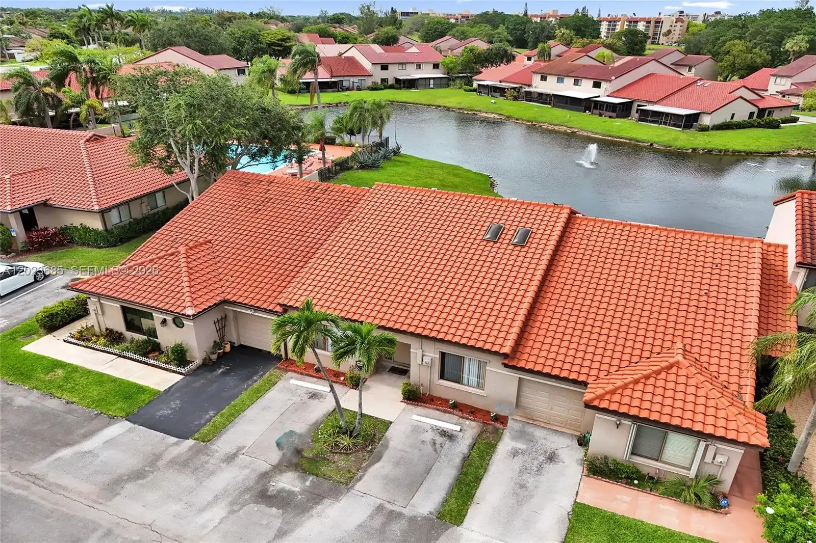3273 W Inverrary Blvd W, Lauderhill FL 33319