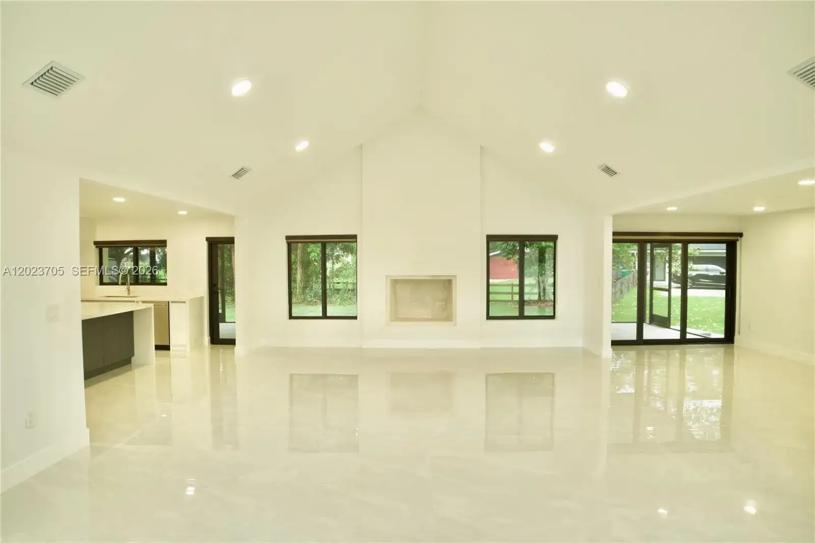 20500 SW 50th Pl, Southwest Ranches FL 33332 photo 4