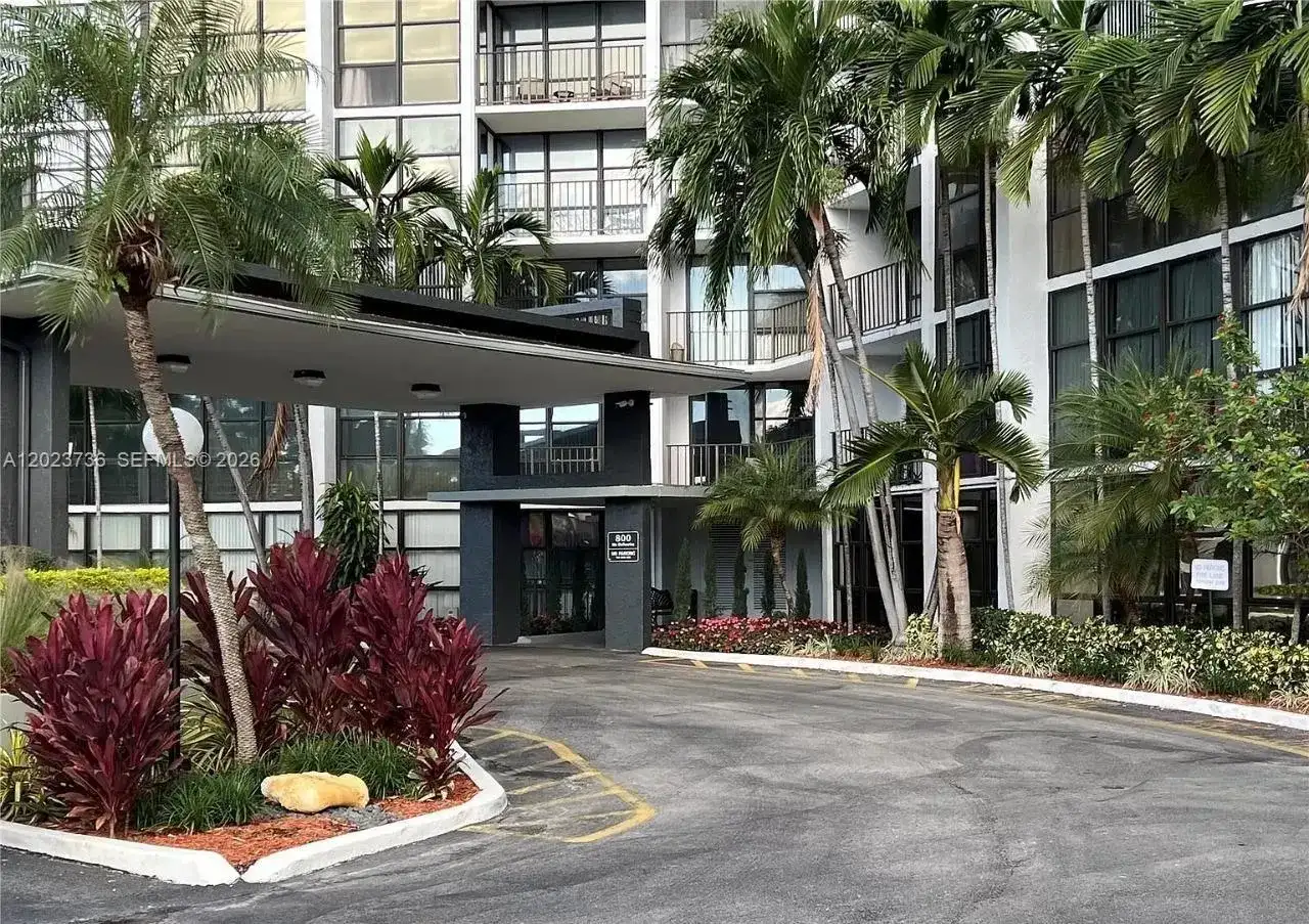 800 Parkview Dr # 430, Hallandale Beach FL 33009 photo 2