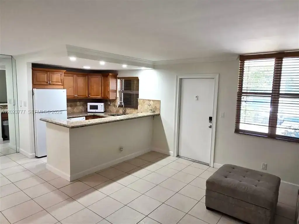 2400 NE 10th St # 104, Pompano Beach FL 33062 photo 3