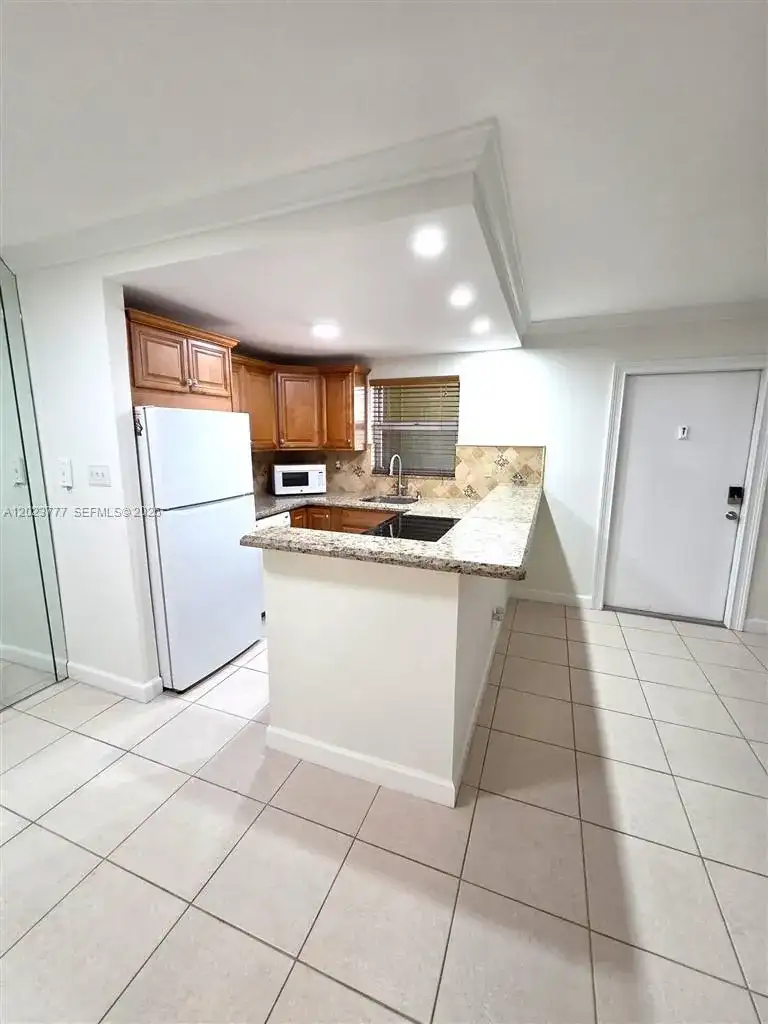 2400 NE 10th St # 104, Pompano Beach FL 33062 photo 4