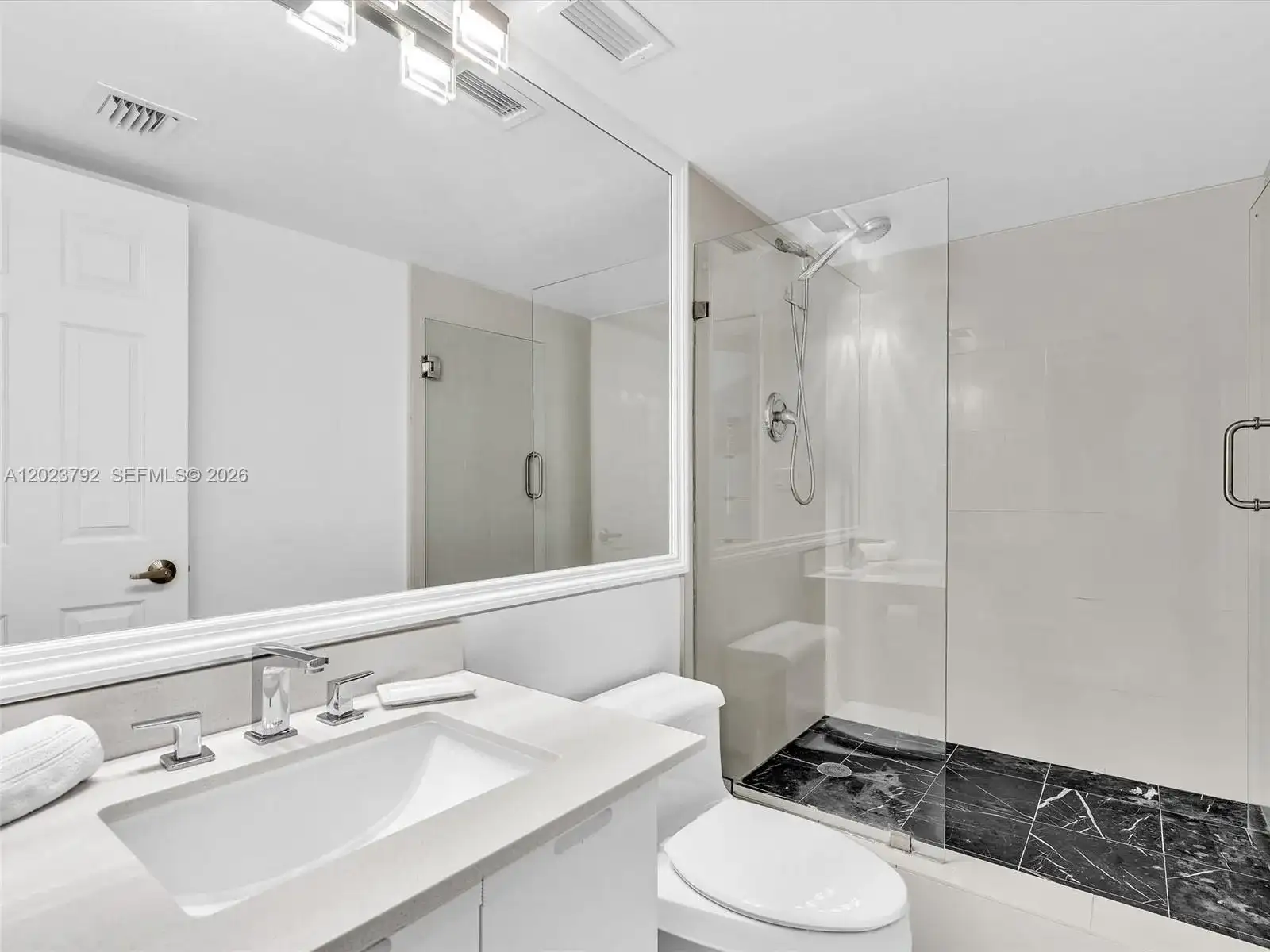 825 Brickell Bay Dr # 2048, Miami FL 33131 photo 5