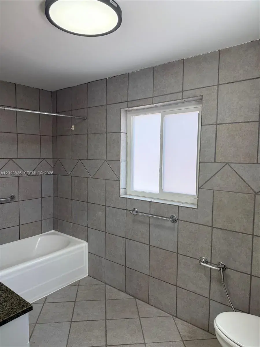 6312 Alton Rd, Miami Beach FL 33141