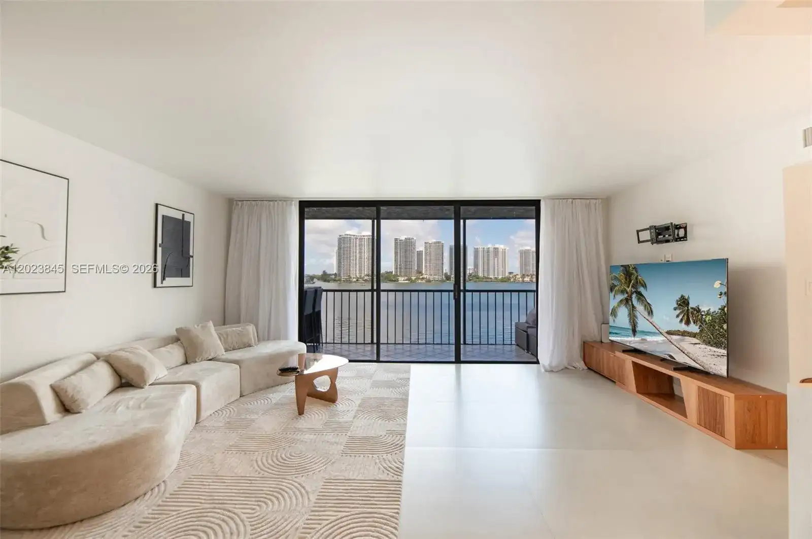 17500 N Bay Rd # S405, Sunny Isles Beach FL 33160