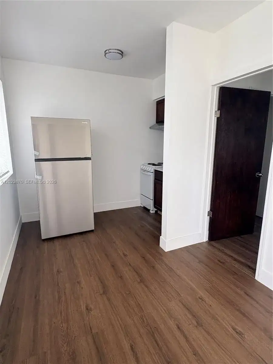 2052 SW 7th St # 4, Miami FL 33135 photo 3