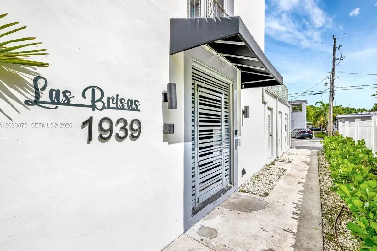 1939 Jefferson St # 103, Hollywood FL 33020
