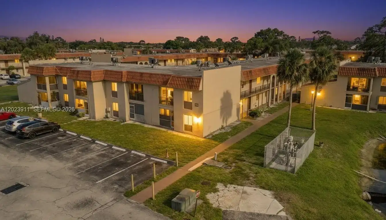 6100 Forest Hill Blvd # 107, West Palm Beach FL 33415