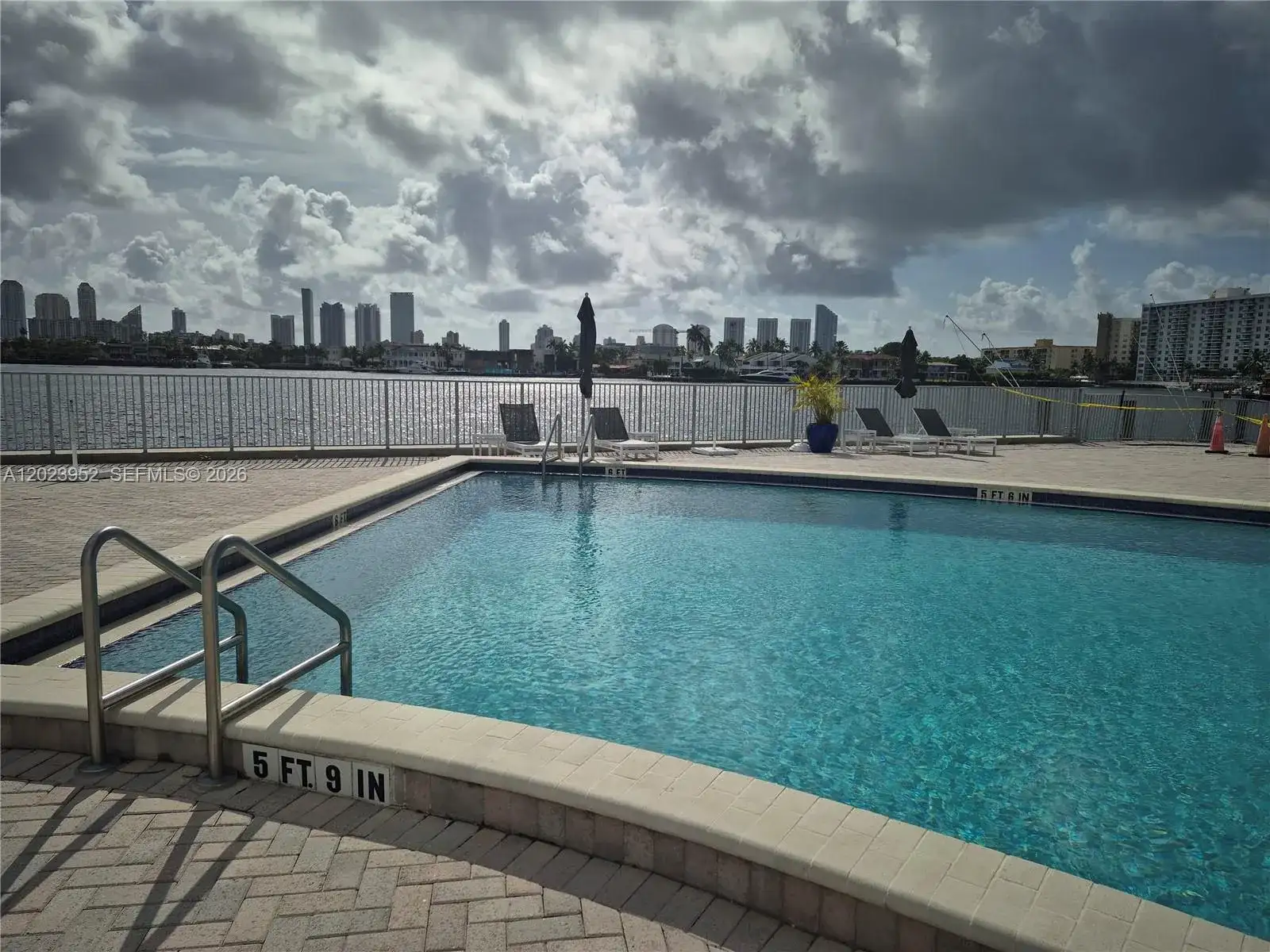 16565 NE 26th Ave # 2E, North Miami Beach FL 33160 photo 2