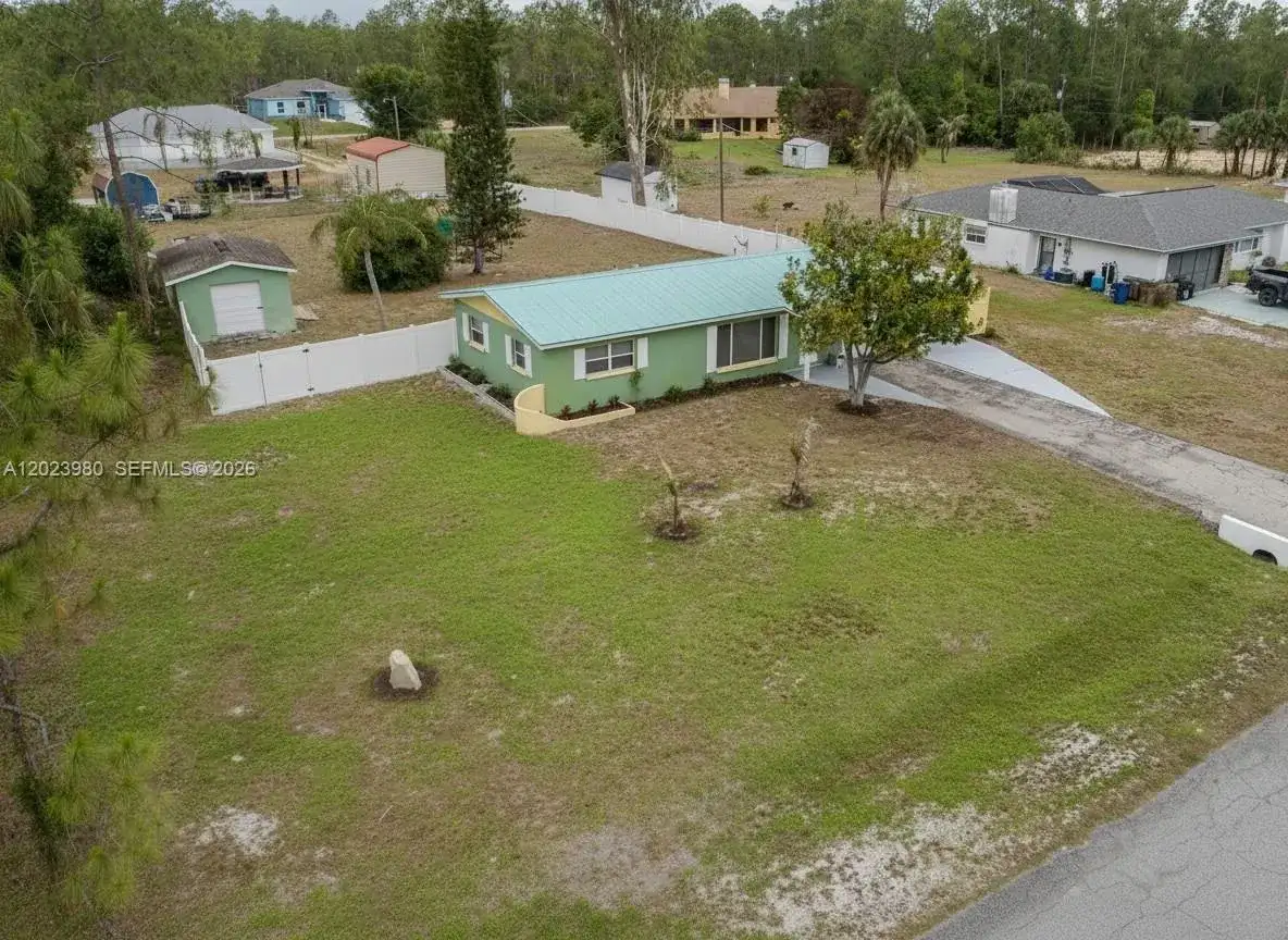 1313 E CLEVELAND AVE, Lehigh Acres FL 33972 photo 3