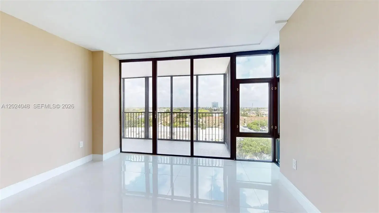 20100 W Country Club Dr # 801, Aventura FL 33180 photo 4