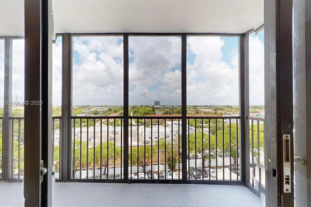 20100 W Country Club Dr # 801, Aventura FL 33180