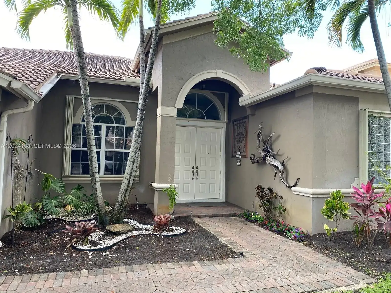3885 E Hibiscus St, Weston FL 33332 photo 4