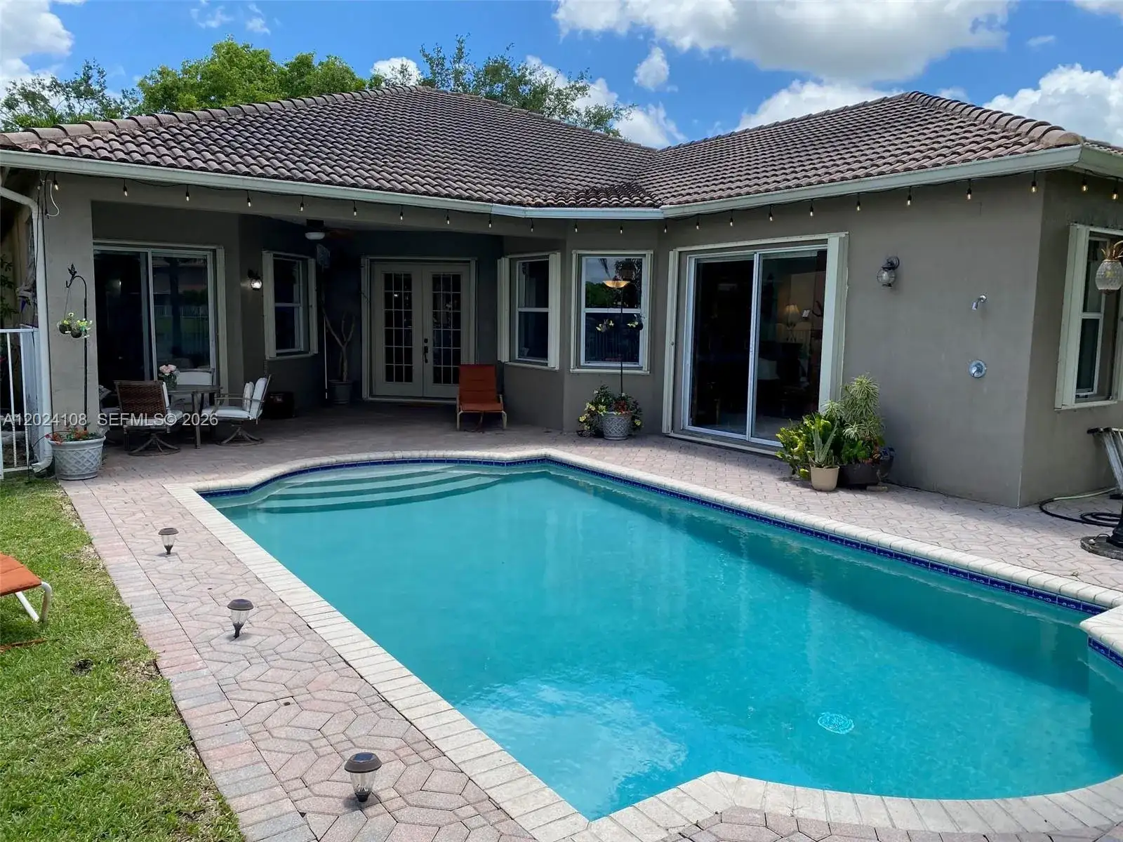 3885 E Hibiscus St, Weston FL 33332 photo 5