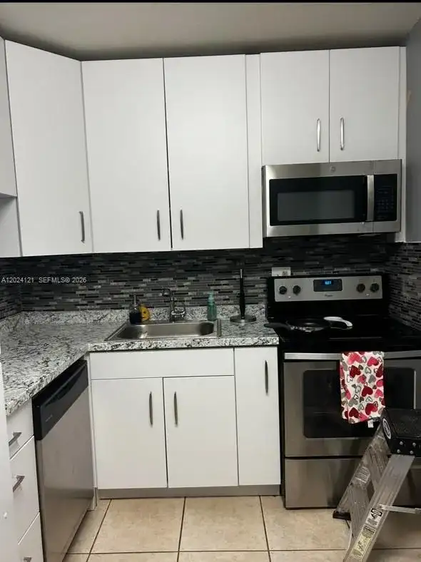 10900 SW 104th St # 219, Miami FL 33176 photo 3