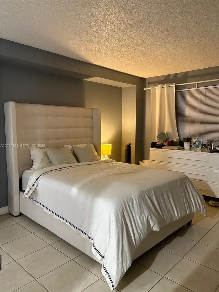 10900 SW 104th St # 219, Miami FL 33176 photo 4