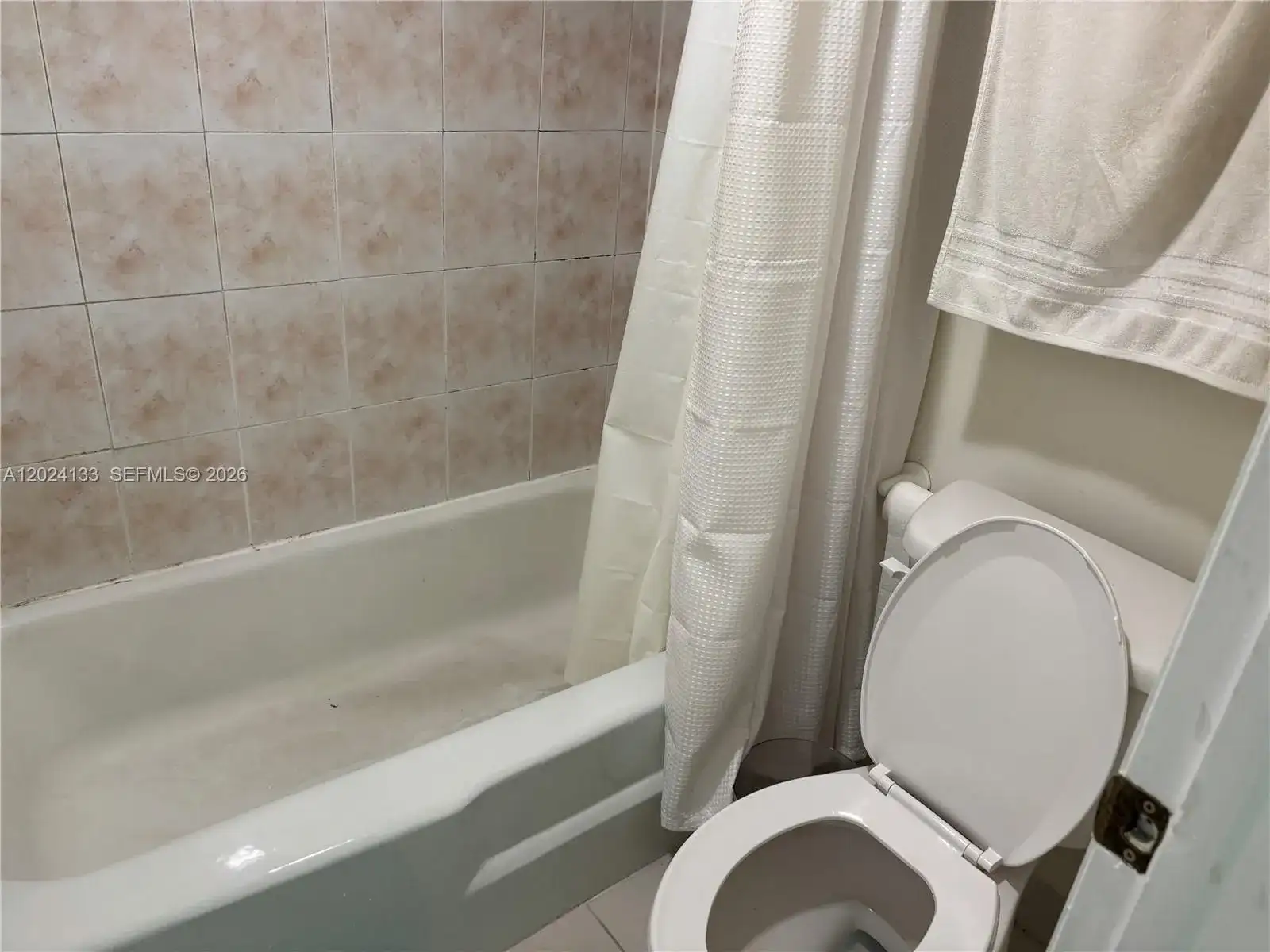 10806 N Kendall Dr # 26, Miami FL 33176 photo 5