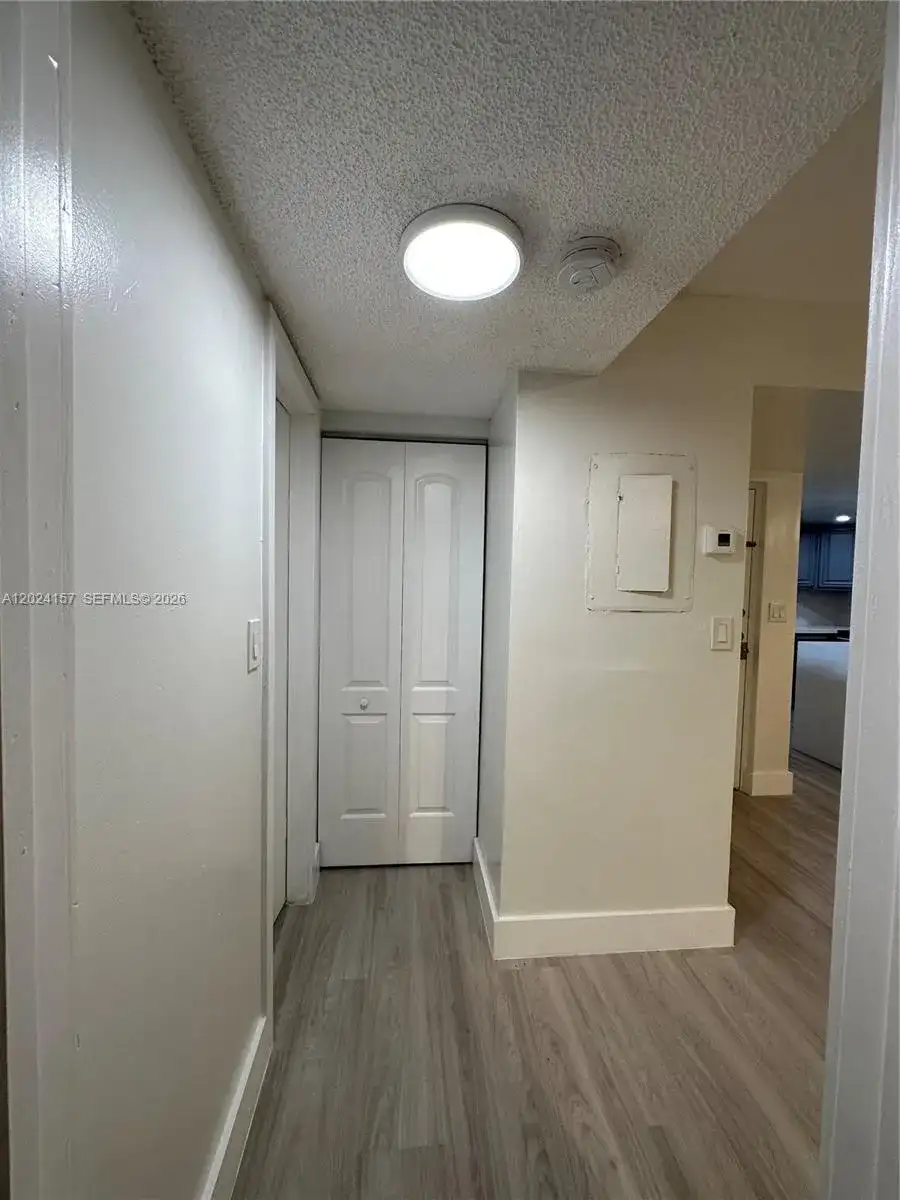 10813 NW 7th St # 11, Miami FL 33172 photo 2