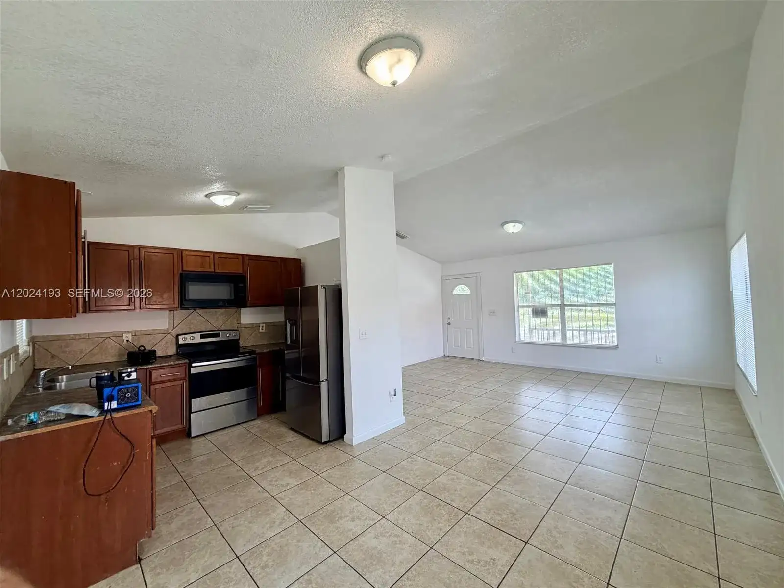 408 NW 12th St, Florida City FL 33034 photo 5