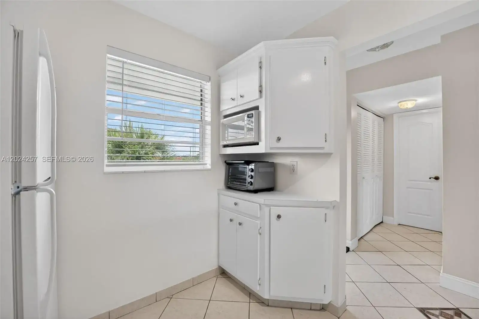 2800 NW 47th Ter # 303B, Lauderdale Lakes FL 33313 photo 4