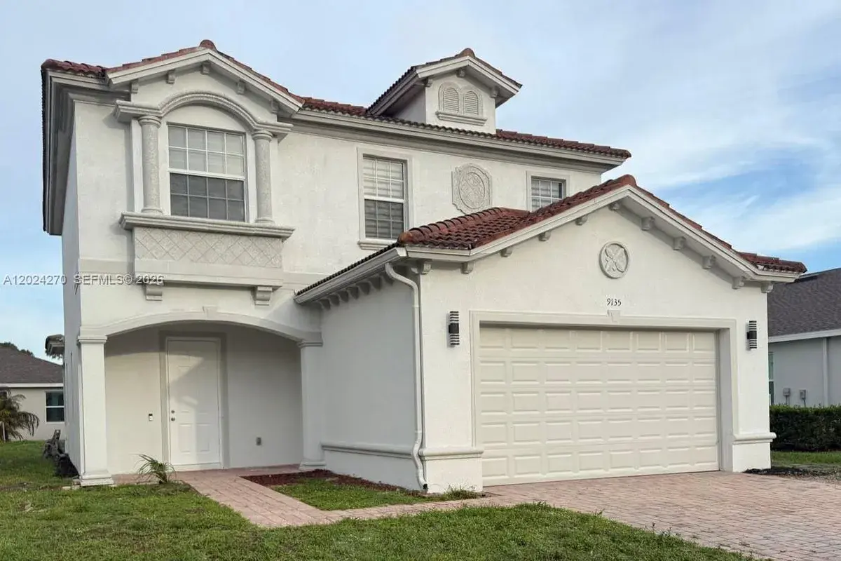 9135 Leatherwood Loop, Lehigh Acres FL 33936
