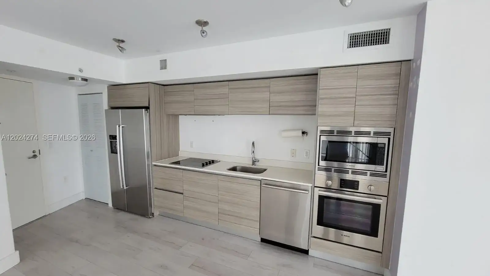 6620 INDIAN CREEK DR # 104, Miami Beach FL 33141 photo 3