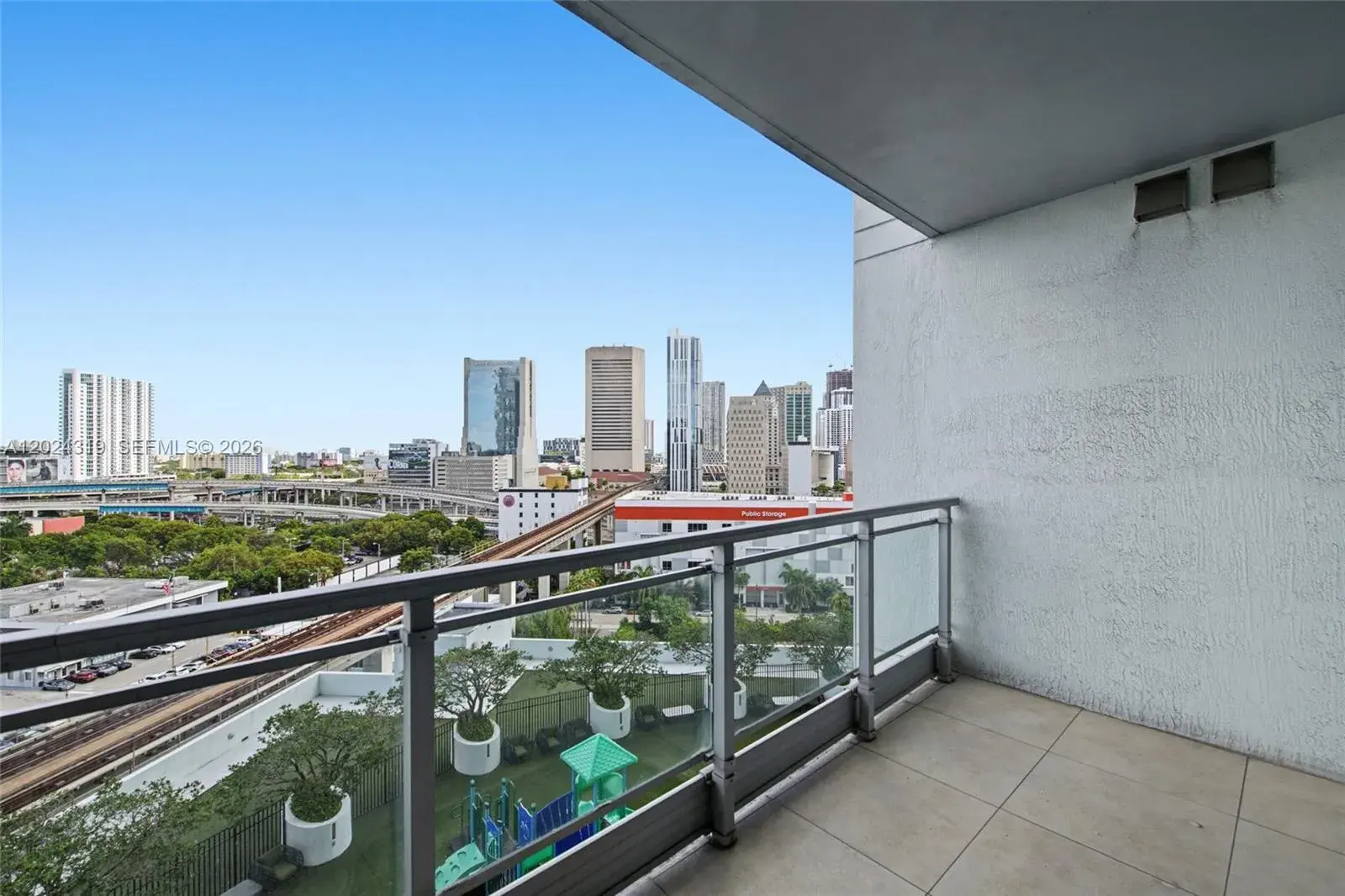 90 SW 3rd St # 1409, Miami FL 33130