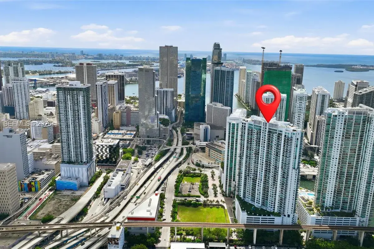 90 SW 3rd St # 1409, Miami FL 33130