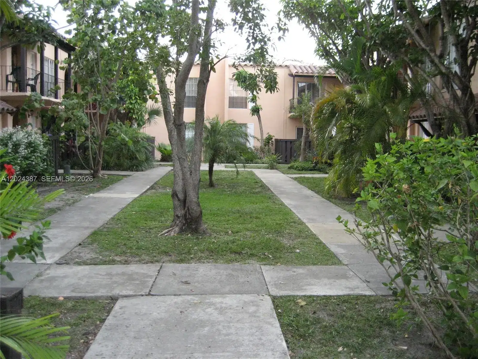 10806 N Kendall Dr # 26, Miami FL 33176 photo 3