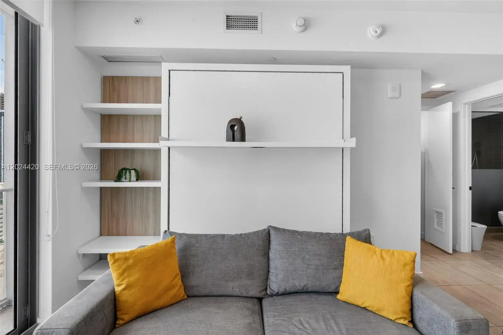 227 NE 2nd St # 2805, Miami FL 33132 photo 3