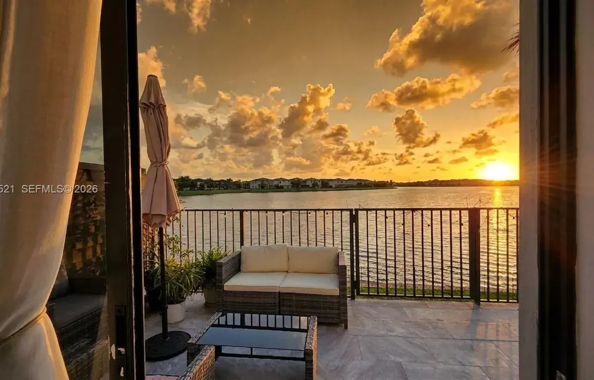 16017 NW 91st Ct, Miami Lakes FL 33018