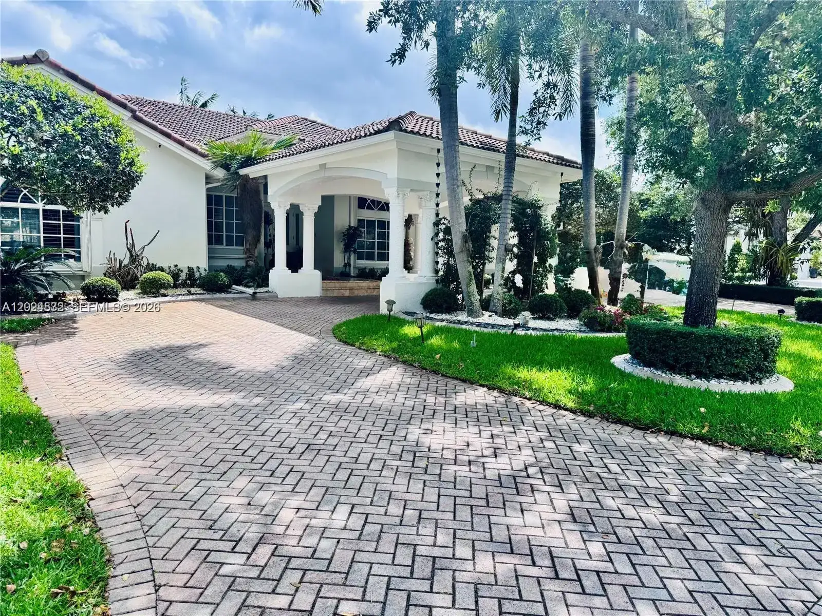 9494 SW 125th Ter, Miami FL 33176 photo 2