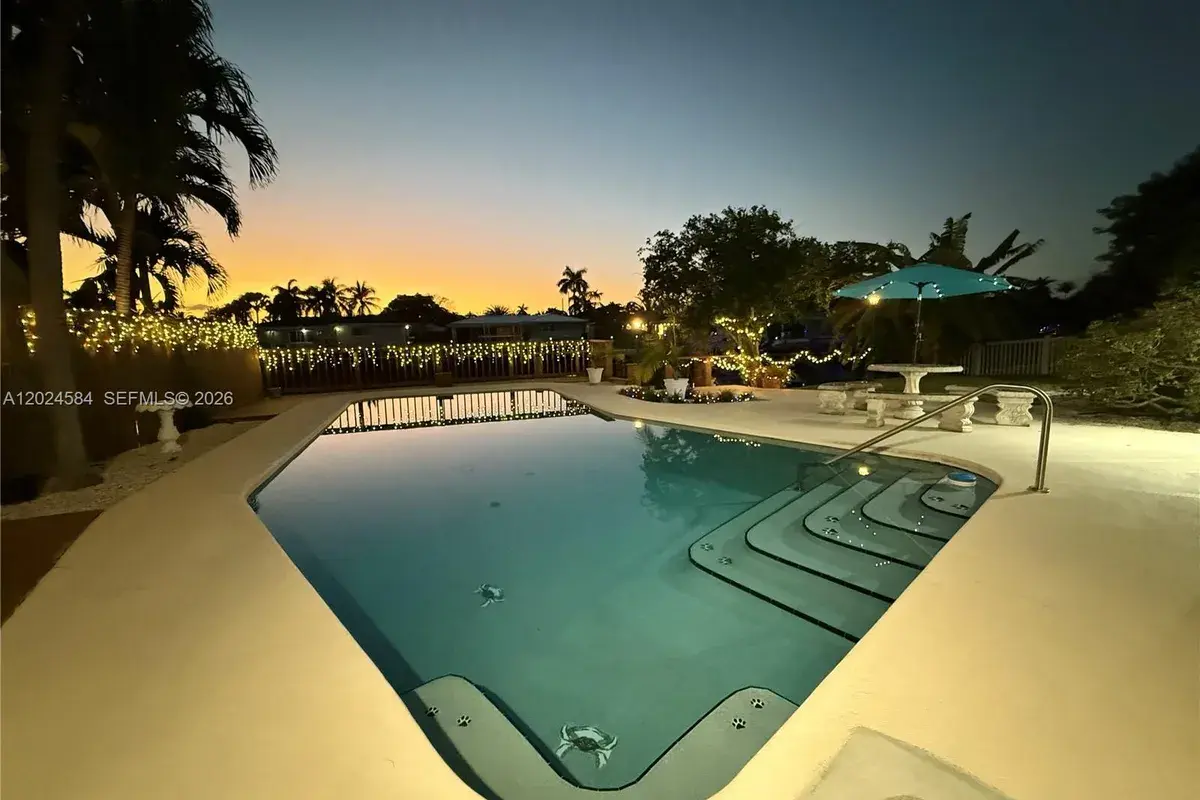 411 SE 6th Ave, Pompano Beach FL 33060