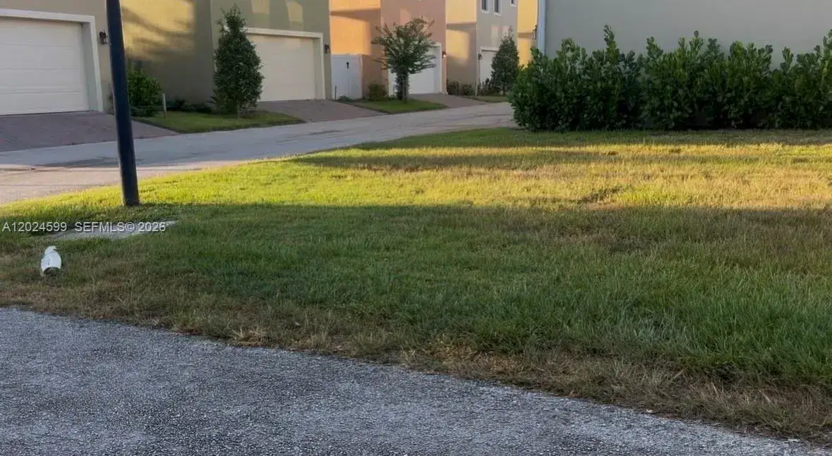 2366 SE Tavares Dr, Port St. Lucie FL 34952