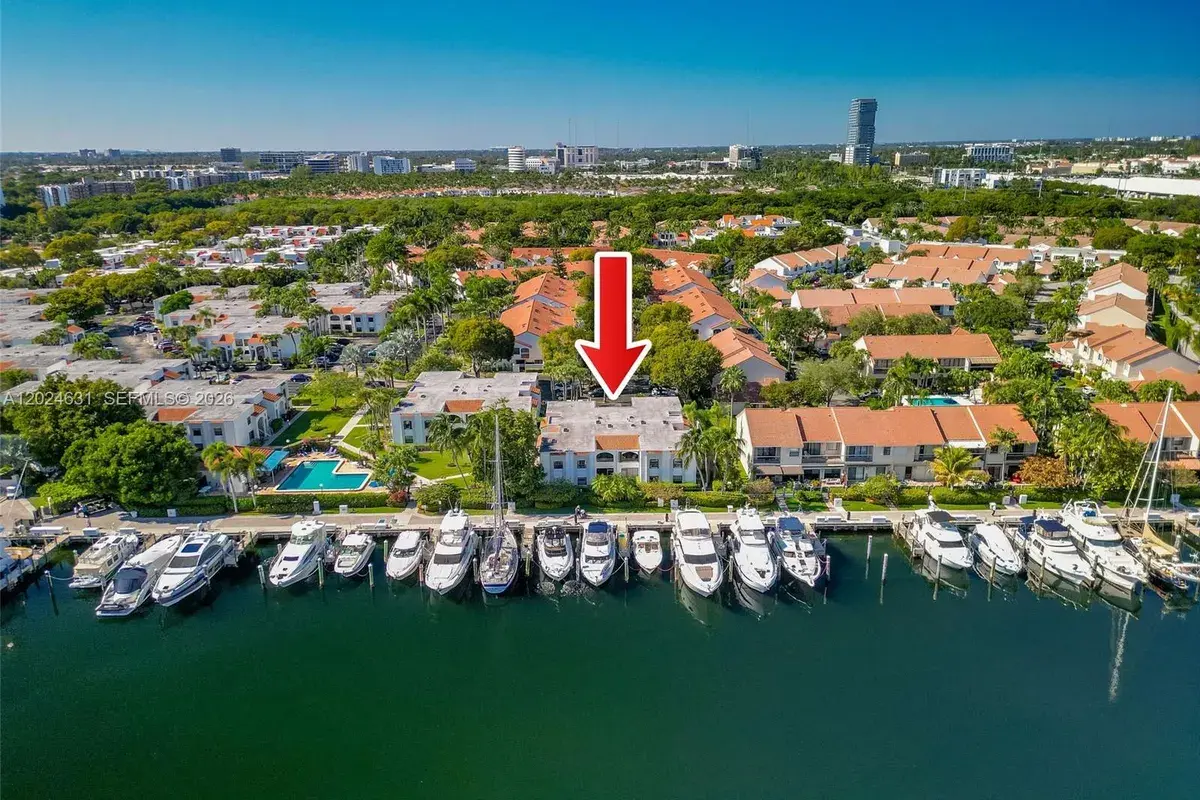 3549 Magellan Cir # 418, Aventura FL 33180