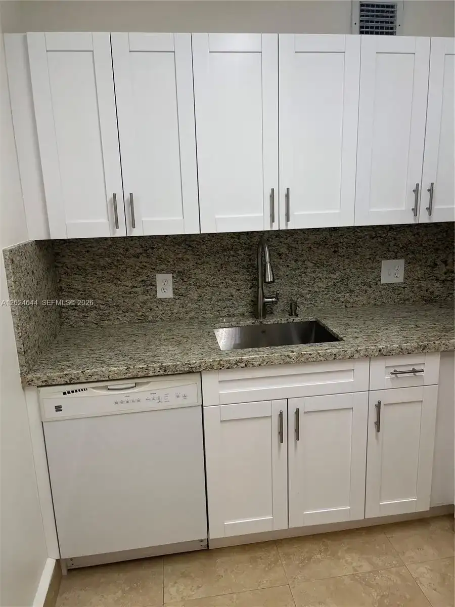 13500 SW 1st St # 112U, Pembroke Pines FL 33027 photo 3