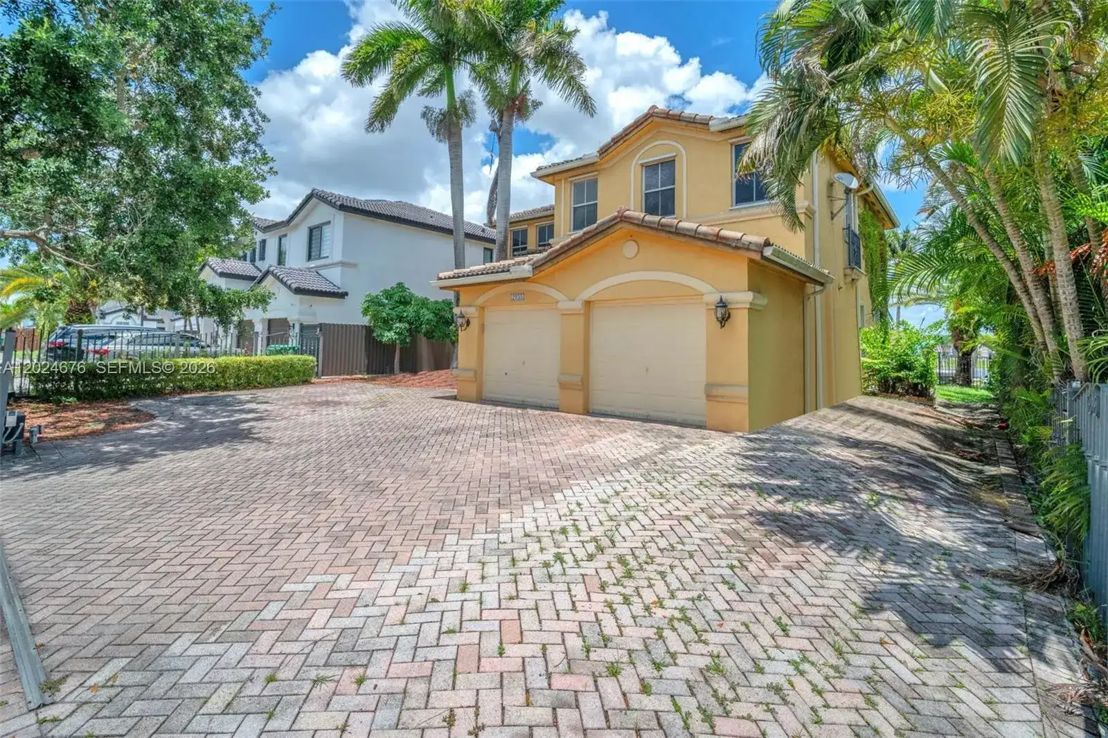 2155 SW 156th Ct, Miami FL 33185 photo 3