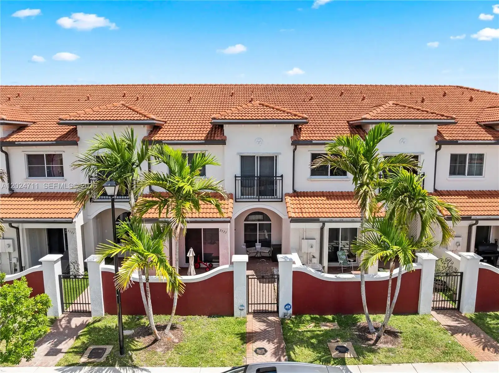 3535 NW 29th Ct, Lauderdale Lakes FL 33311 photo 2