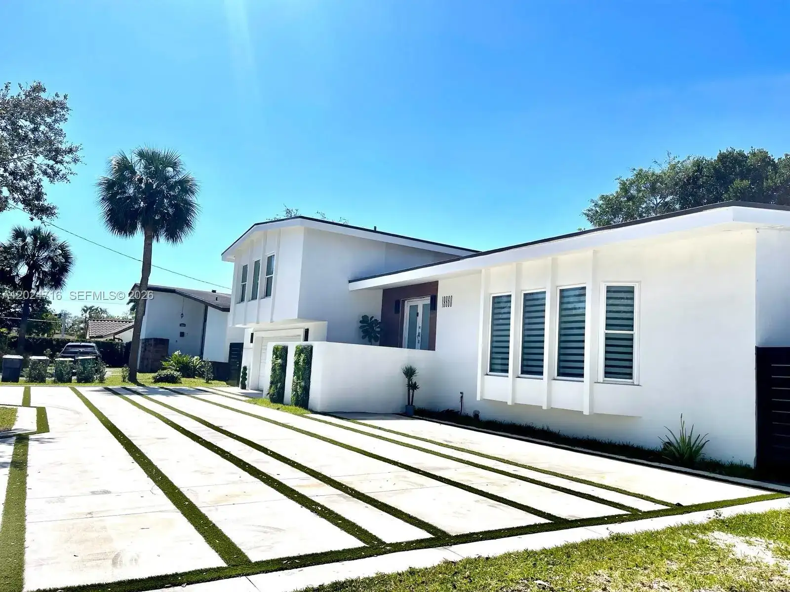 19960 Highland Lakes Blvd, Miami FL 33179 photo 4