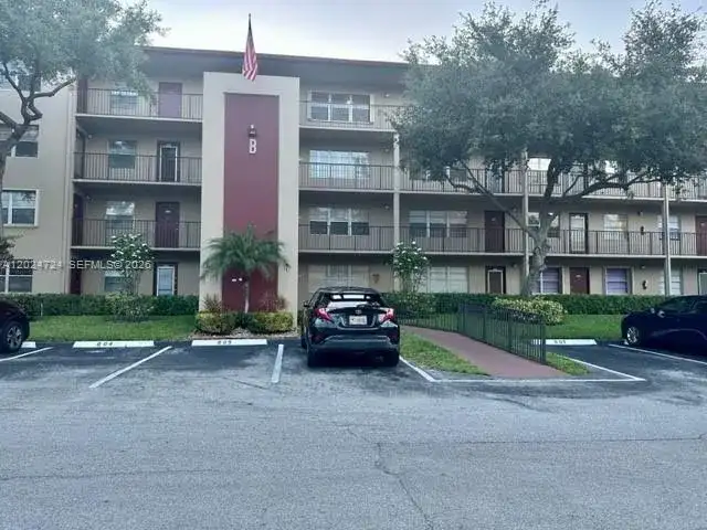 850 SW 133rd Ter # 106B, Pembroke Pines FL 33027 photo 2