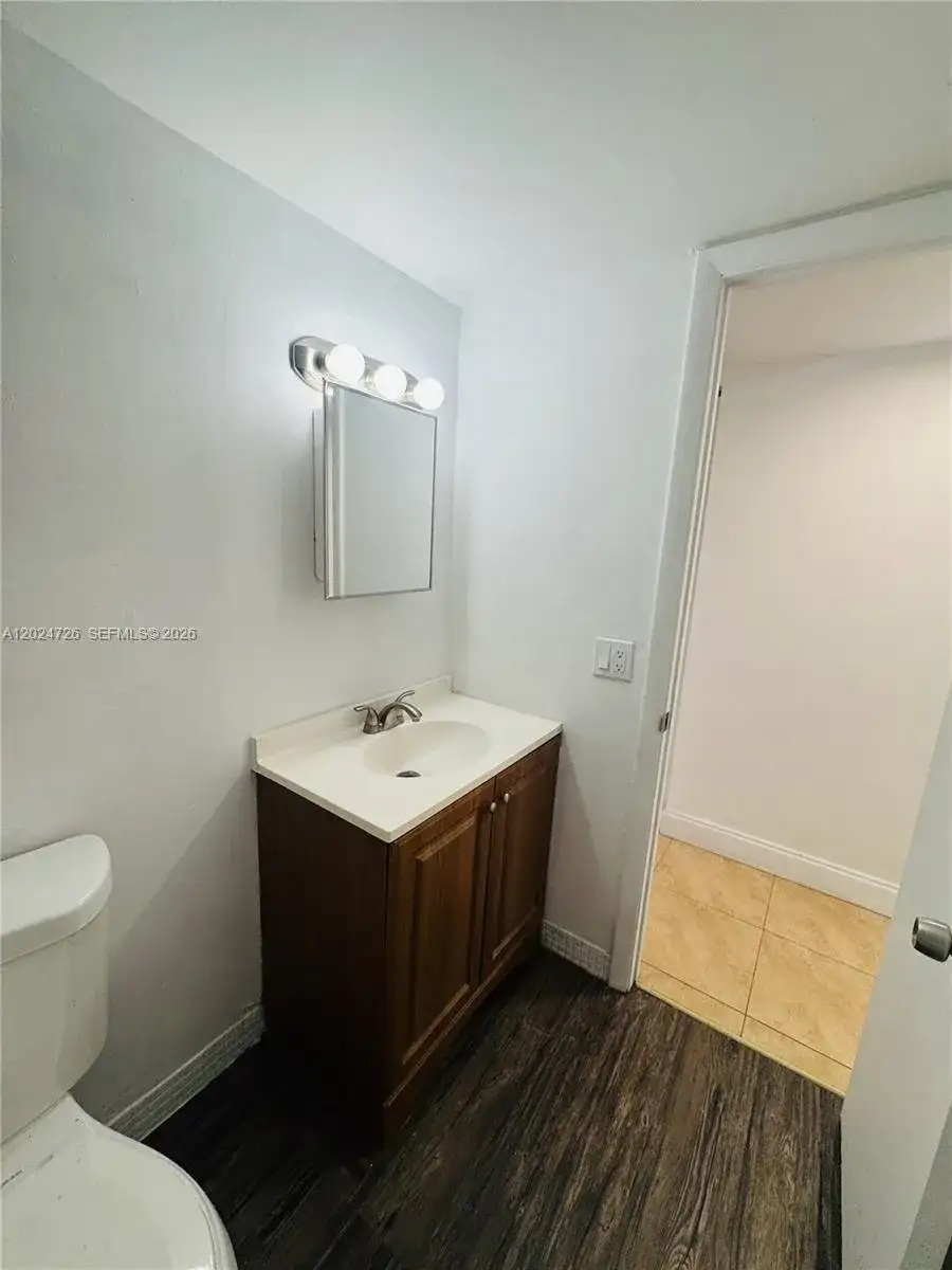 486 NW 165th St Rd # 201, Miami FL 33169 photo 5