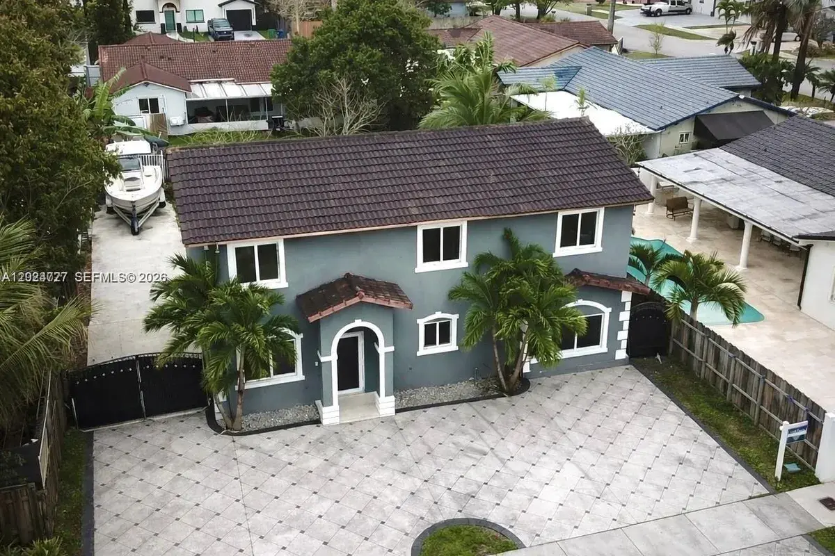 15302 SW 180th Ter, Miami FL 33187